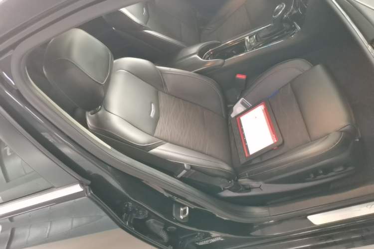 Used Cadillac ATS-L 2017 28T Tech Edition Right Front Seat