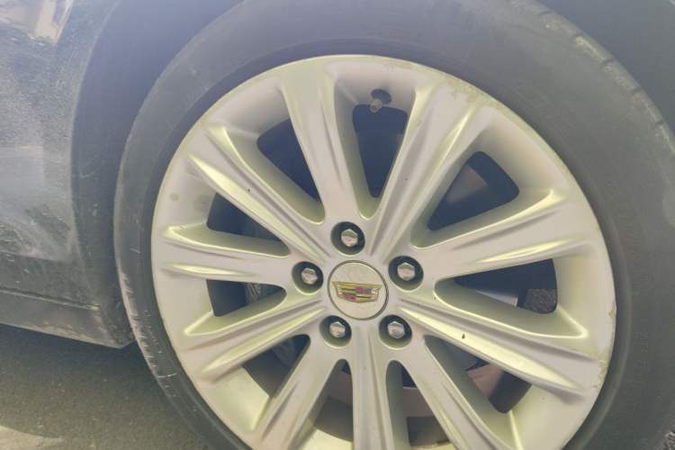 Used Cadillac ATS-L 2017 28T Fashion Edition Right Front Wheel Hub
