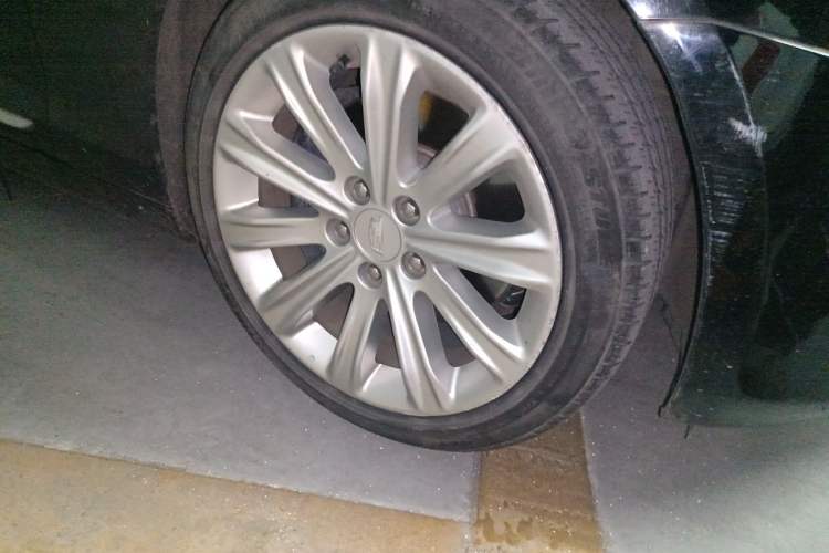 Used Cadillac ATS-L 2017 28T Fashion Edition Right Front Wheel Hub
