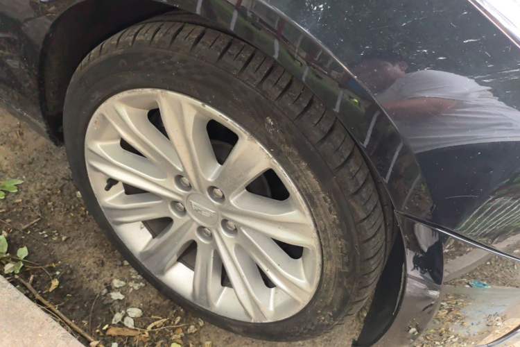 Used Cadillac ATS-L 2017 28T Fashion Edition Right Front Wheel Hub