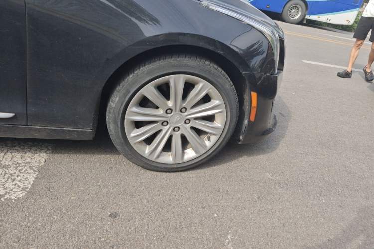 Used Cadillac ATS-L 2017 28T Fashion Edition Right Front Wheel Hub
