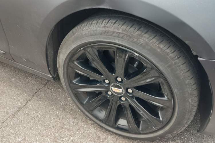 Used Cadillac ATS-L 2017 28T Fashion Edition Right Front Wheel Hub