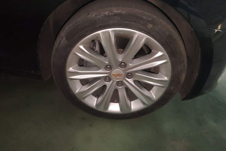 Used Cadillac ATS-L 2017 28T Fashion Edition Right Front Wheel Hub