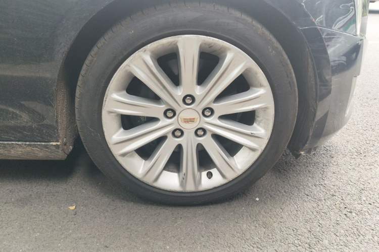 Used Cadillac ATS-L 2017 28T Fashion Edition Right Front Wheel Hub