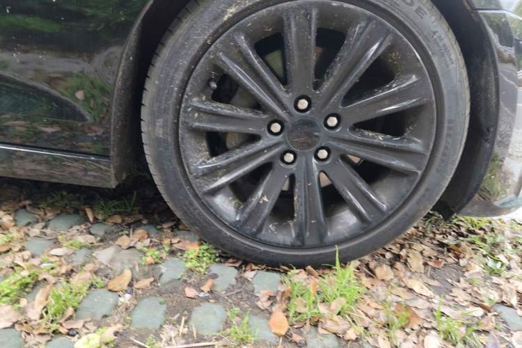 Used Cadillac ATS-L 2017 28T Fashion Edition Right Front Wheel Hub