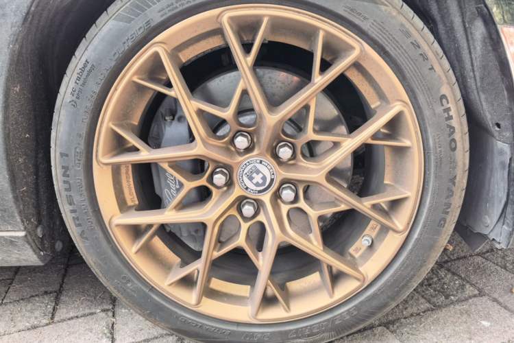 Used Cadillac ATS-L 2017 28T Tech Edition Right Front Wheel Hub