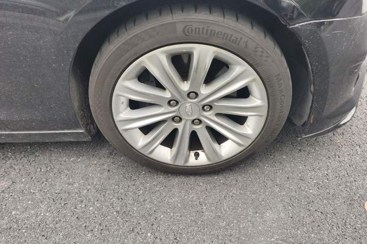Used Cadillac ATS-L 2017 28T Fashion Edition Right Front Wheel Hub