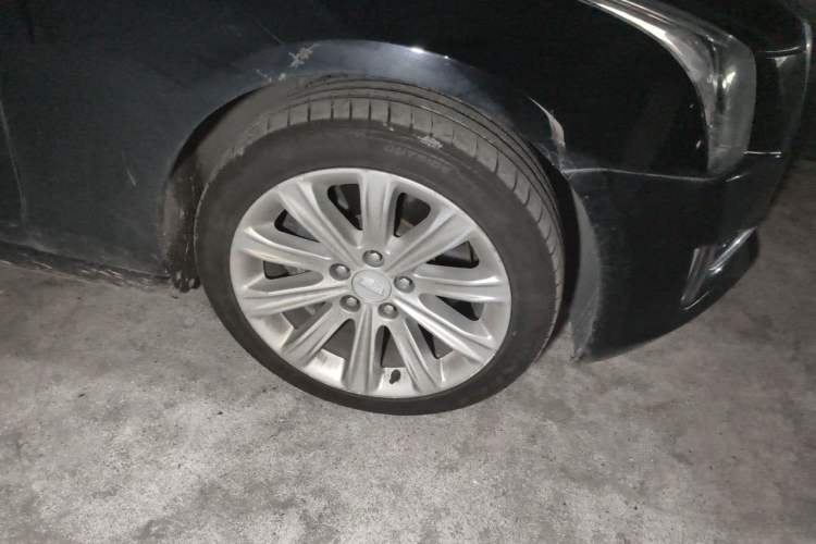 Used Cadillac ATS-L 2017 28T Tech Edition Right Front Wheel Hub