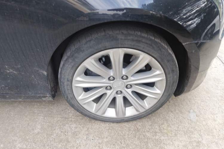 Used Cadillac ATS-L 2017 28T Fashion Edition Right Front Wheel Hub