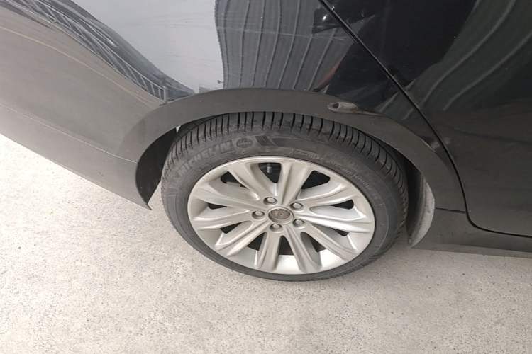 Used Cadillac ATS-L 2017 28T Tech Edition Right Rear Wheel Hub