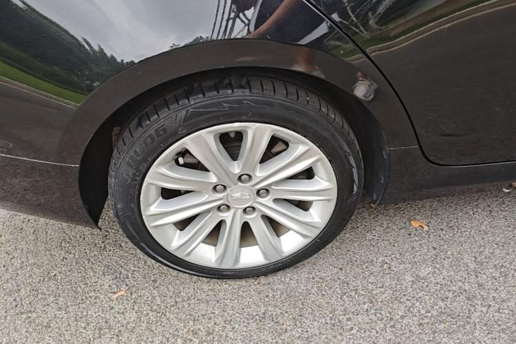 Used Cadillac ATS-L 2017 28T Tech Edition Right Rear Wheel Hub