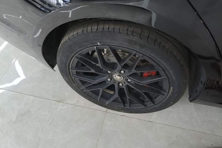 Used Cadillac ATS-L 2017 28T Tech Edition Right Rear Wheel Hub