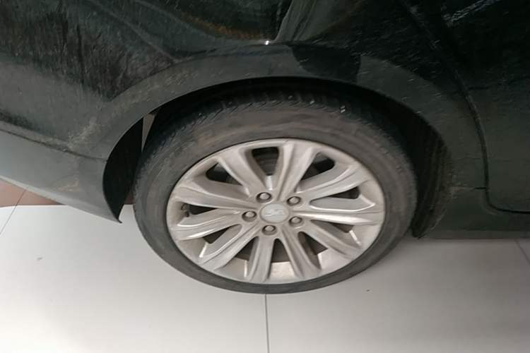Used Cadillac ATS-L 2017 28T Fashion Edition Right Rear Wheel Hub