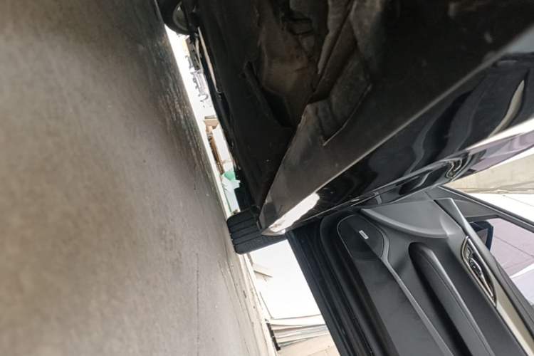 Used Cadillac ATS-L 2017 28T Tech Edition Right Side Sill