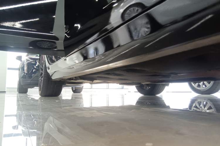 Used Cadillac ATS-L 2017 28T Tech Edition Right Side Sill