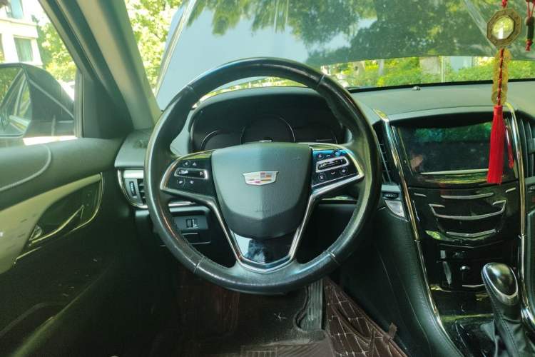 Used Cadillac ATS-L 2017 28T Fashion Edition Steering Wheel
