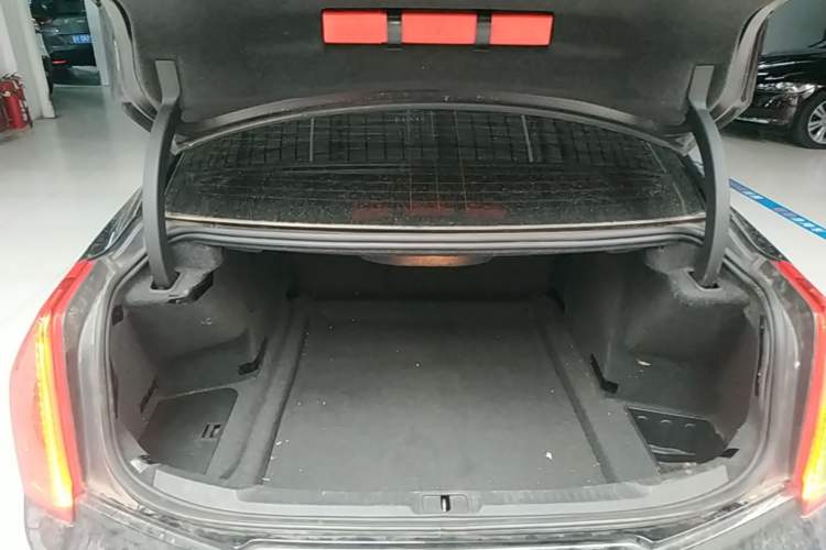 Used Cadillac ATS-L 2017 28T Fashion Edition Trunk