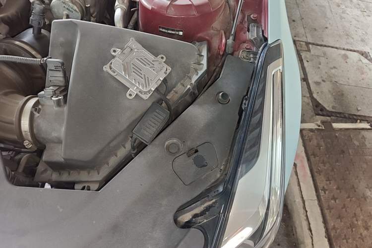 Used Cadillac ATS-L 2017 28T Tech Edition Engine Bay Left