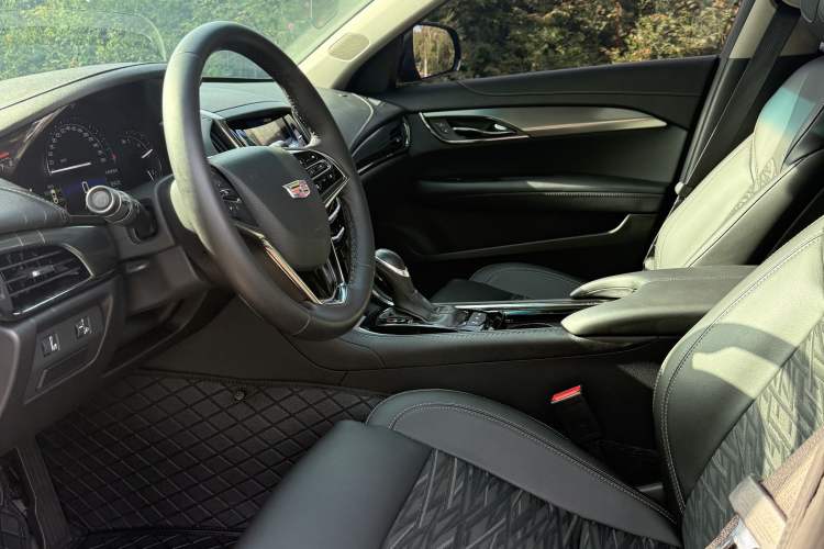 Used Cadillac ATS-L 2017 28T Tech Edition Interior 3