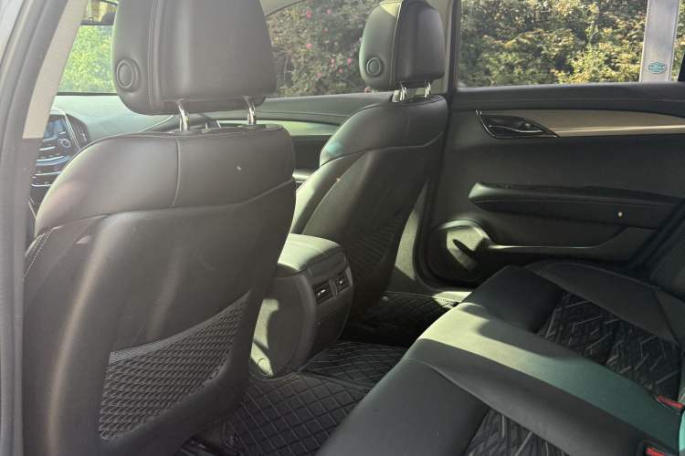 Used Cadillac ATS-L 2017 28T Tech Edition Interior 4