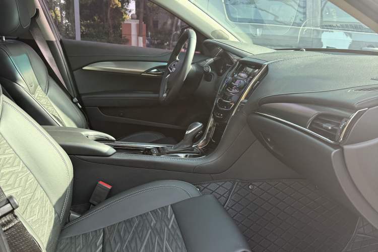 Used Cadillac ATS-L 2017 28T Tech Edition Interior 5