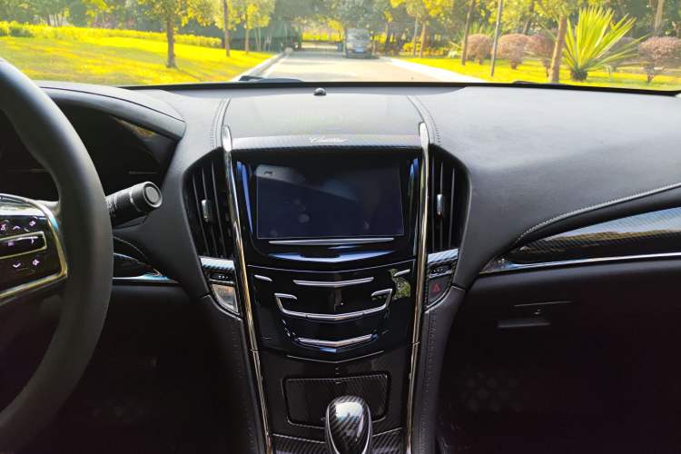 Used Cadillac ATS-L 2017 28T Fashion Edition Interior 9