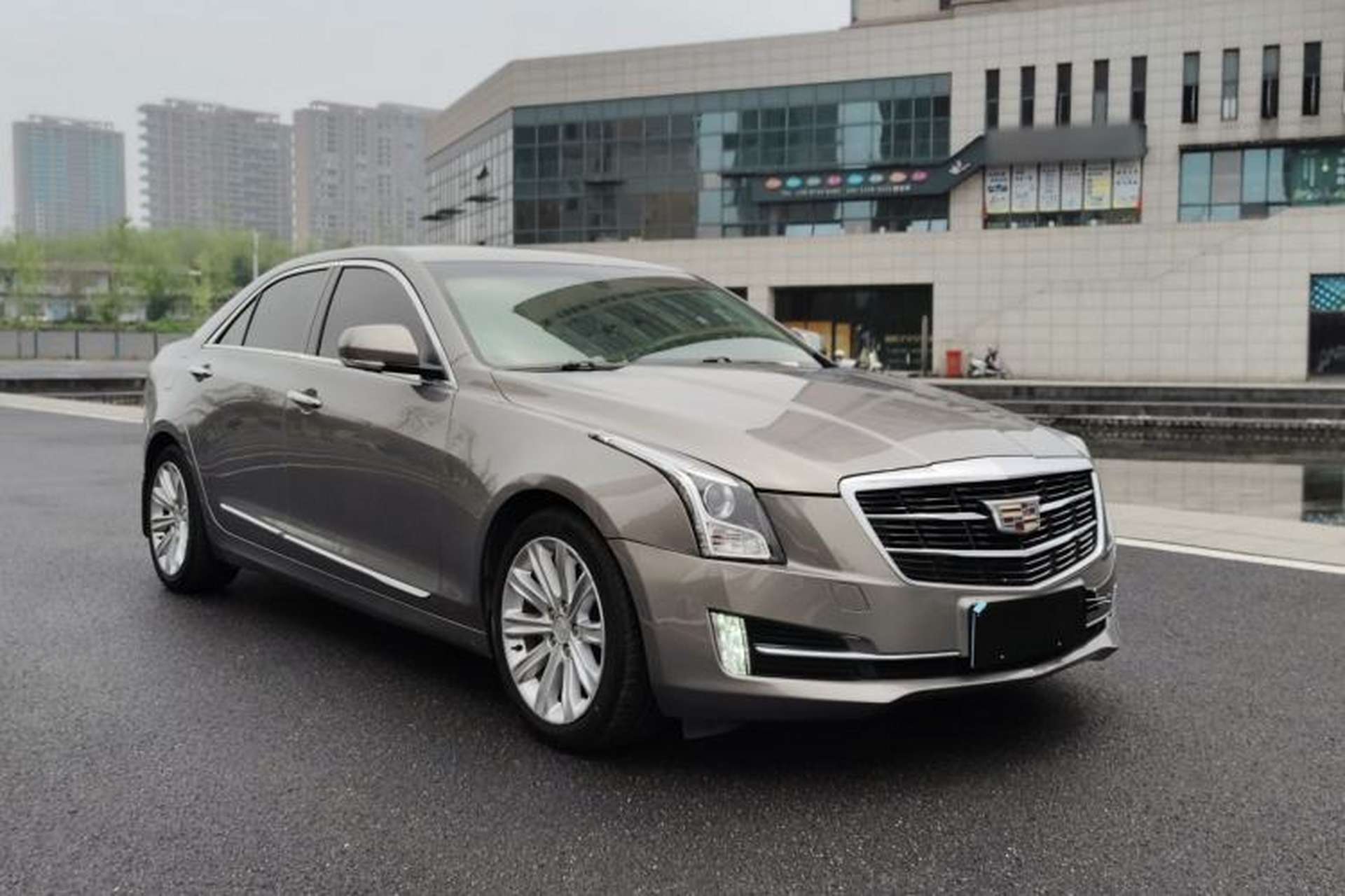 Used Cadillac ATS-L 2017 28T Fashion Edition Exterior 2