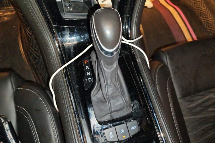 Used Cadillac ATS-L 2017 28T Tech Edition Gear Lever