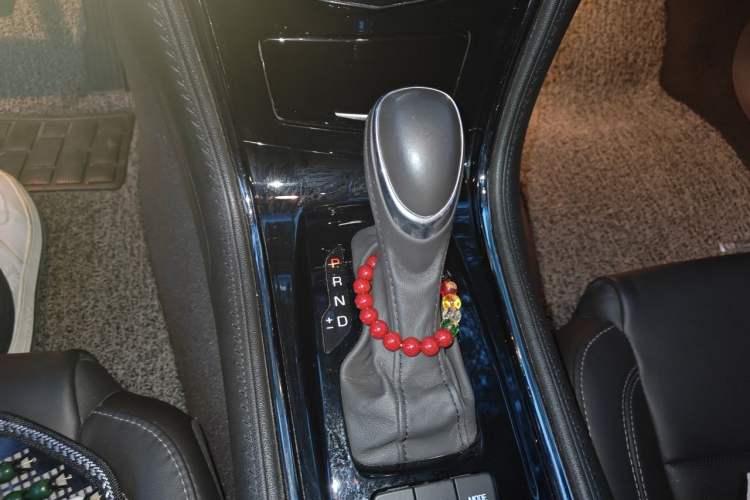 Used Cadillac ATS-L 2017 28T Fashion Edition Gear Lever