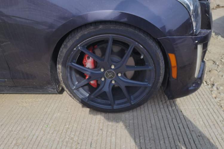 Used Cadillac ATS-L 2017 28T Fashion Edition Right Front Wheel Hub