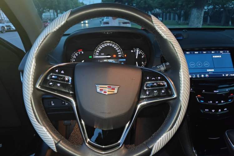 Used Cadillac ATS-L 2017 28T Fashion Edition Steering Wheel