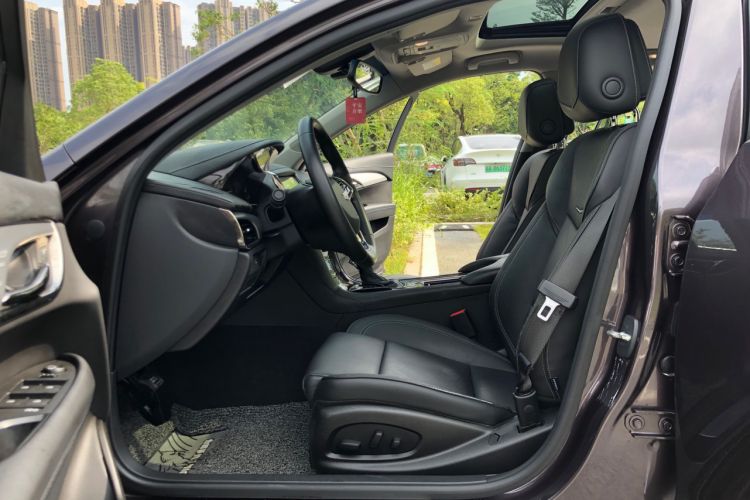 Used Cadillac ATS-L 2017 28T Fashion Edition Driver Seat