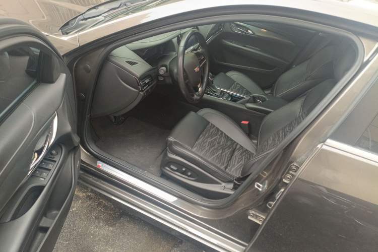Used Cadillac ATS-L 2017 28T Tech Edition Driver Seat