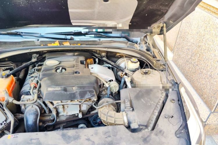 Used Cadillac ATS-L 2017 28T Tech Edition Engine Bay Left