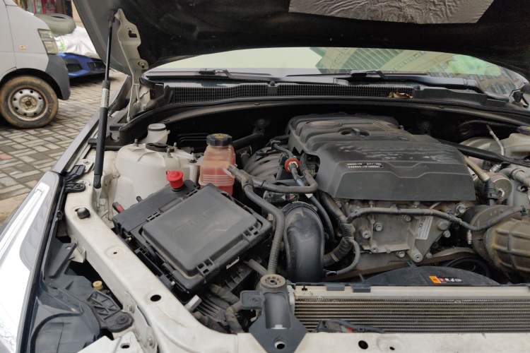 Used Cadillac ATS-L 2017 28T Tech Edition Engine Bay Right