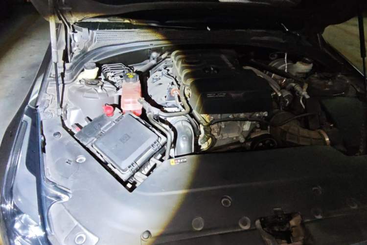 Used Cadillac ATS-L 2017 28T Tech Edition Engine Bay Right