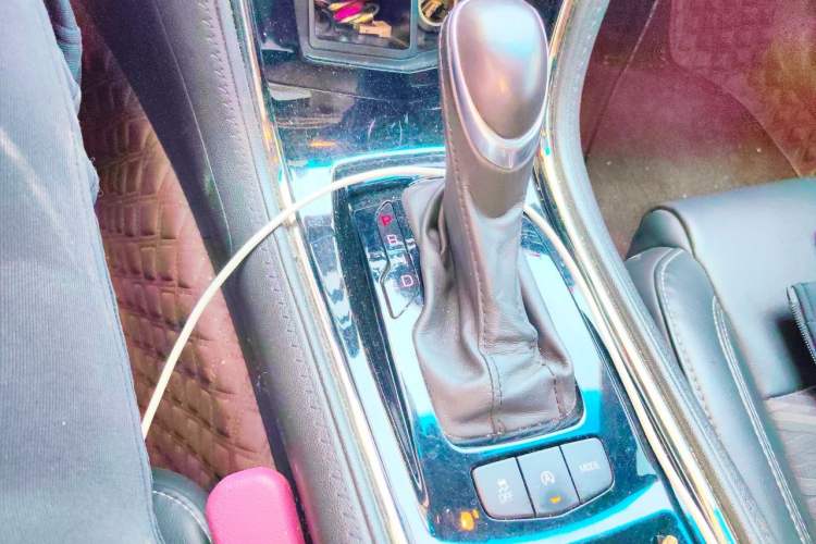 Used Cadillac ATS-L 2017 28T Tech Edition Gear Lever