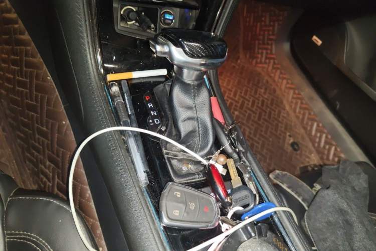 Used Cadillac ATS-L 2017 28T Fashion Edition Gear Lever