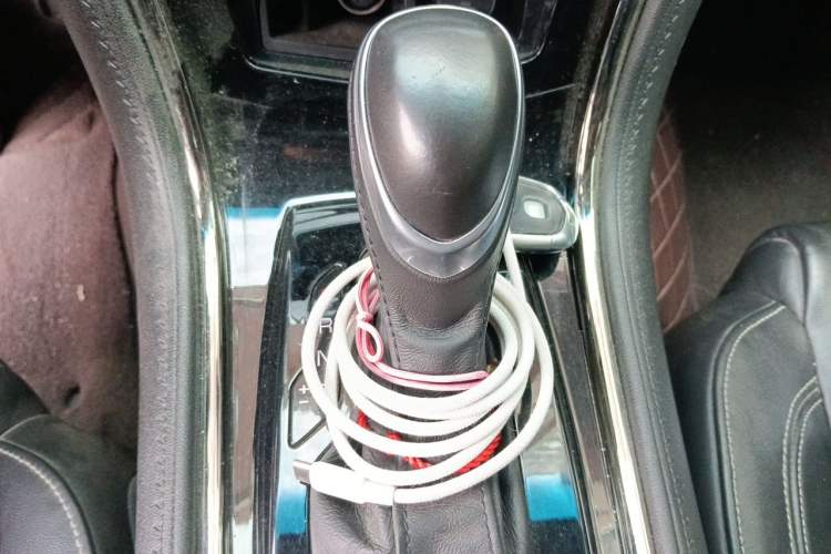 Used Cadillac ATS-L 2017 28T Fashion Edition Gear Lever