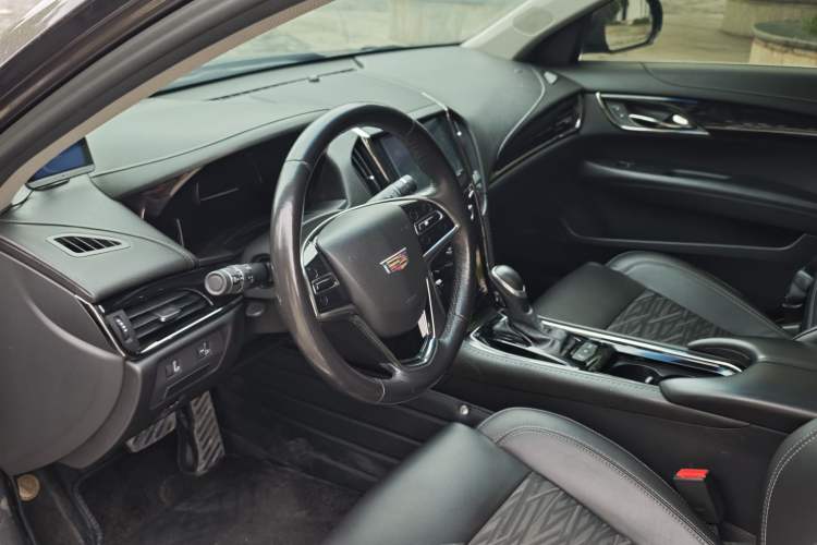 Used Cadillac ATS-L 2017 28T Tech Edition Interior 3