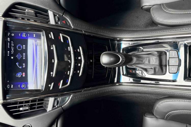 Used Cadillac ATS-L 2017 28T Tech Edition Interior 4