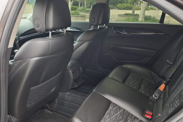 Used Cadillac ATS-L 2017 28T Tech Edition Interior 4