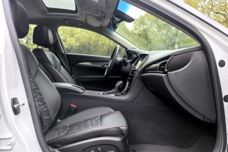 Used Cadillac ATS-L 2017 28T Tech Edition Interior 4