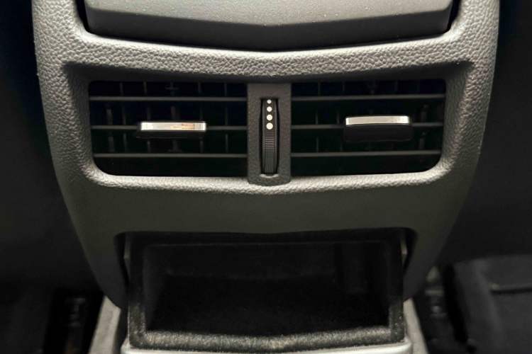 Used Cadillac ATS-L 2017 28T Tech Edition Interior 5