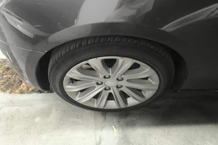 Used Cadillac ATS-L 2017 28T Fashion Edition Left Front Wheel Hub