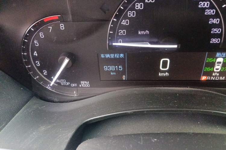 Used Cadillac ATS-L 2017 28T Fashion Edition Odometer Close Up