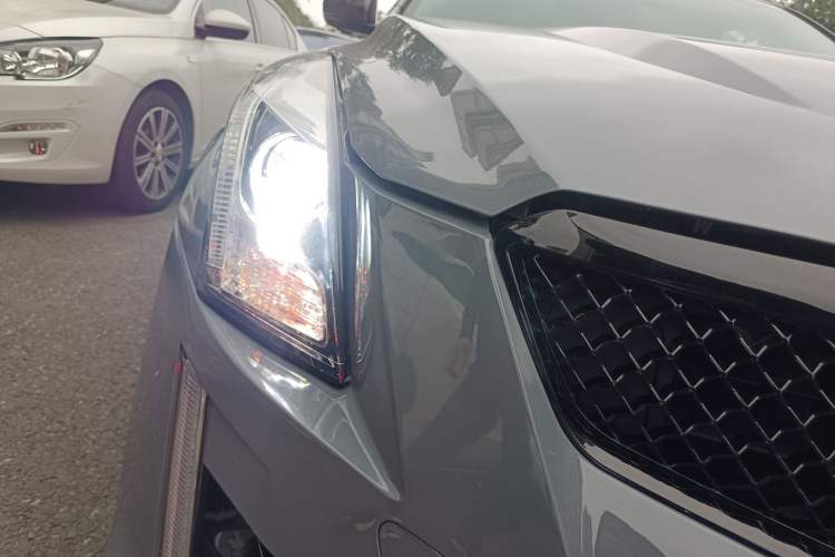Used Cadillac ATS-L 2017 28T Fashion Edition Right Front Headlight