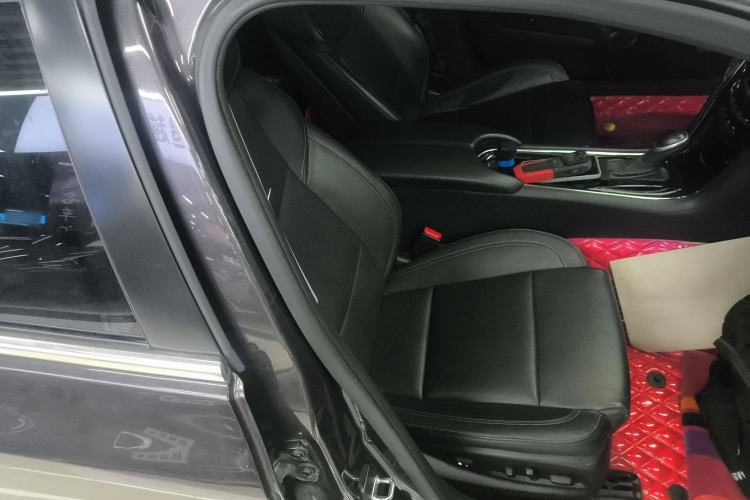Used Cadillac ATS-L 2017 28T Fashion Edition Right Front Seat