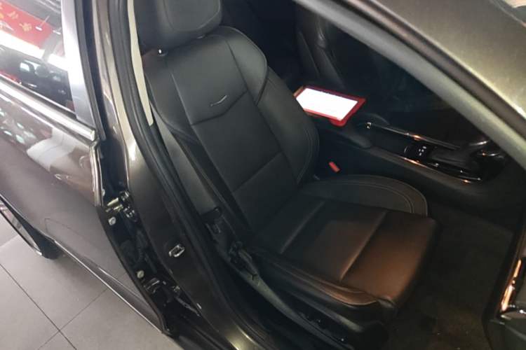 Used Cadillac ATS-L 2017 28T Fashion Edition Right Front Seat