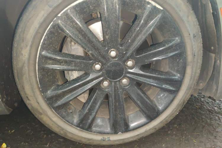 Used Cadillac ATS-L 2017 28T Fashion Edition Right Front Wheel Hub